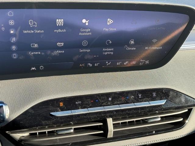 2025 Buick Enclave Vehicle Photo in COLUMBIA, MO 65203-3903