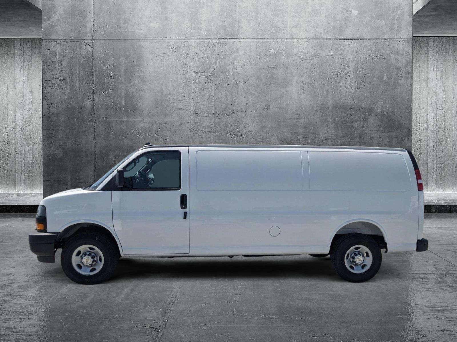 2025 Chevrolet Express Cargo 2500 Vehicle Photo in MIAMI, FL 33172-3015
