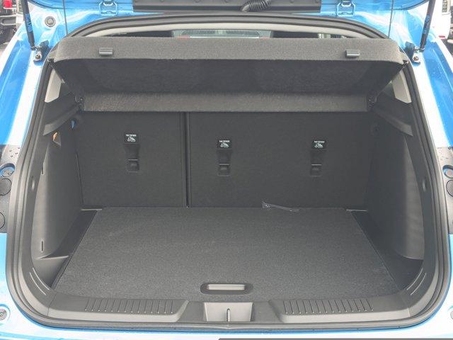 2025 Chevrolet Trax Vehicle Photo in BRUNSWICK, GA 31525-1881