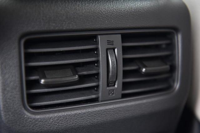 2025 Nissan Rogue Vehicle Photo in Ballwin, MO 63011
