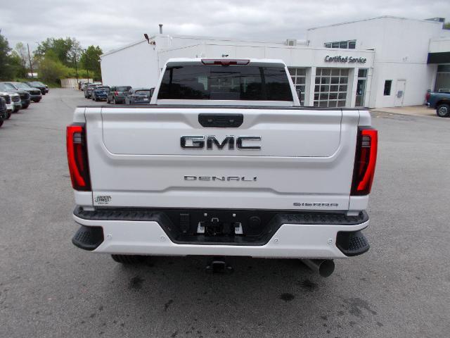 2025 GMC Sierra 2500 HD Vehicle Photo in LOWELL, MA 01852-4336