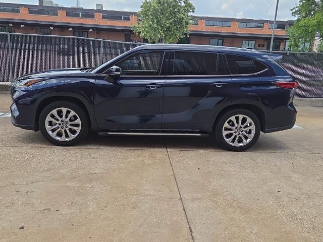 2022 Toyota Highlander Vehicle Photo in Houston, TX 77007
