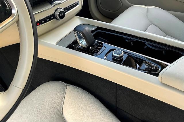 2025 Volvo XC60 Plug-In Hybrid Vehicle Photo in Houston, TX 77007