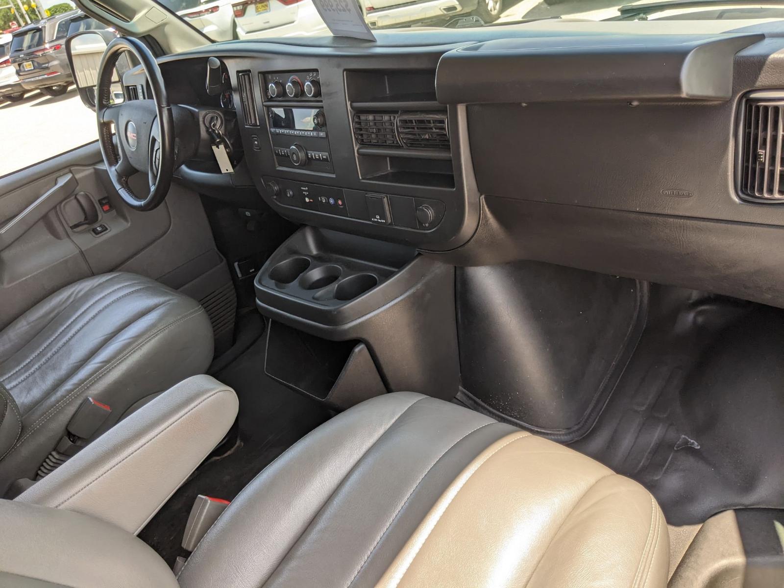 2023 GMC Savana Cargo Van Vehicle Photo in Seguin, TX 78155
