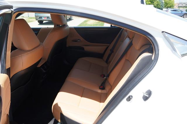 2024 Lexus ES 350 Vehicle Photo in Riverdale, UT 84405
