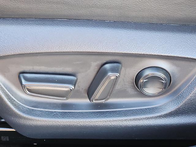 2021 Toyota Camry Vehicle Photo in TREVOSE, PA 19053-4984