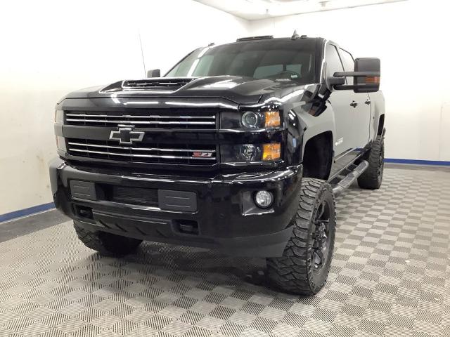 Used 2019 Chevrolet Silverado 2500HD LTZ with VIN 1GC1KTEY7KF152002 for sale in Kansas City