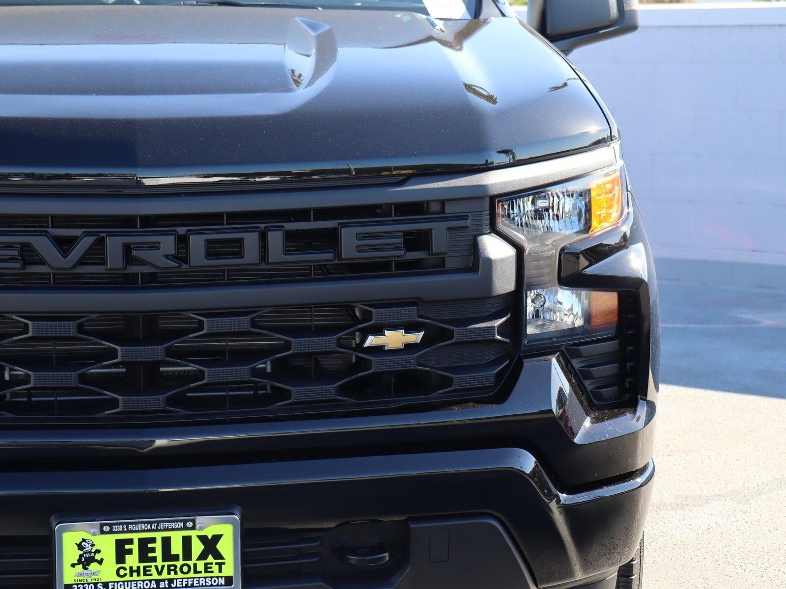 2025 Chevrolet Silverado 1500 Vehicle Photo in LOS ANGELES, CA 90007-3794