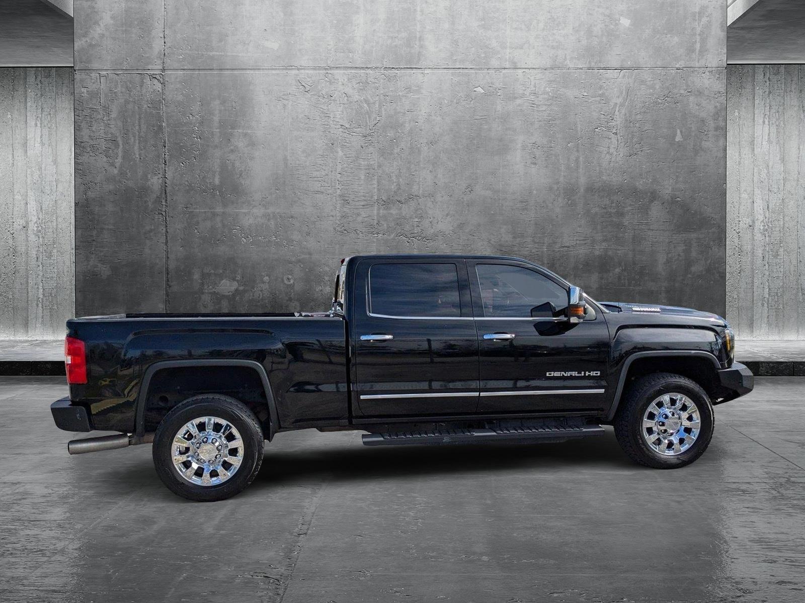 2018 GMC Sierra 2500 HD Vehicle Photo in Miami, FL 33015