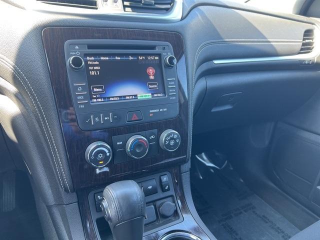 2015 Chevrolet Traverse Vehicle Photo in GREEN BAY, WI 54304-5303