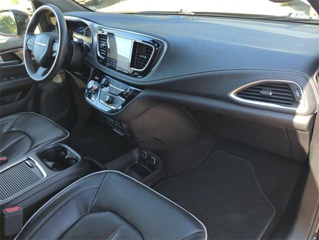 2019 Chrysler Pacifica Vehicle Photo in PASADENA, CA 91107-3803