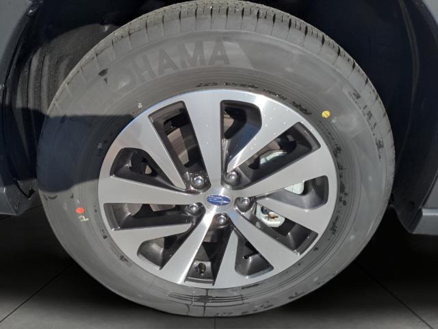 2025 Subaru Outback Vehicle Photo in Green Bay, WI 54304
