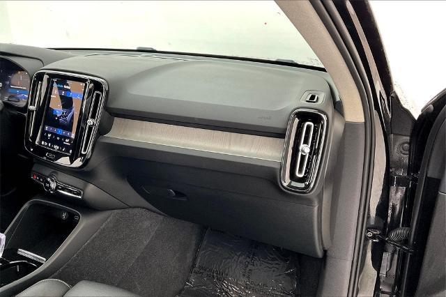 2024 Volvo XC40 Vehicle Photo in Grapevine, TX 76051