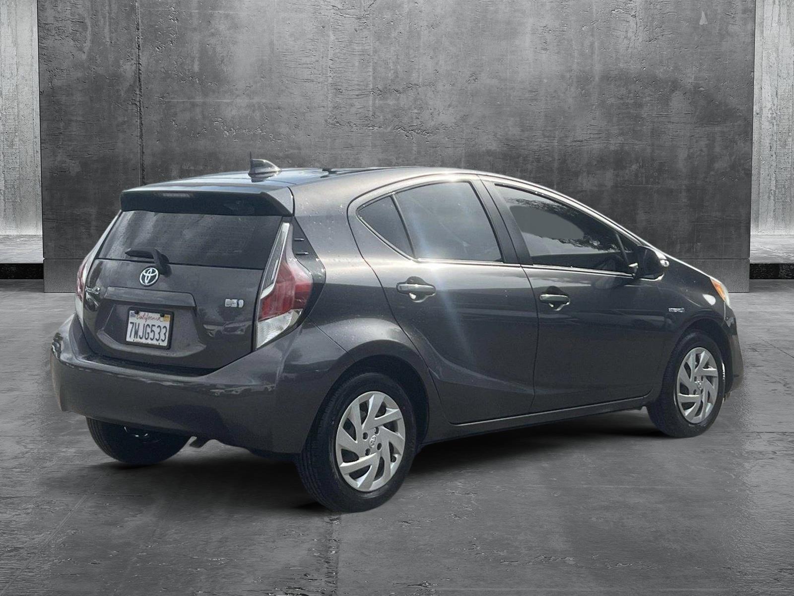 2015 Toyota Prius c Vehicle Photo in VALENCIA, CA 91355-1705
