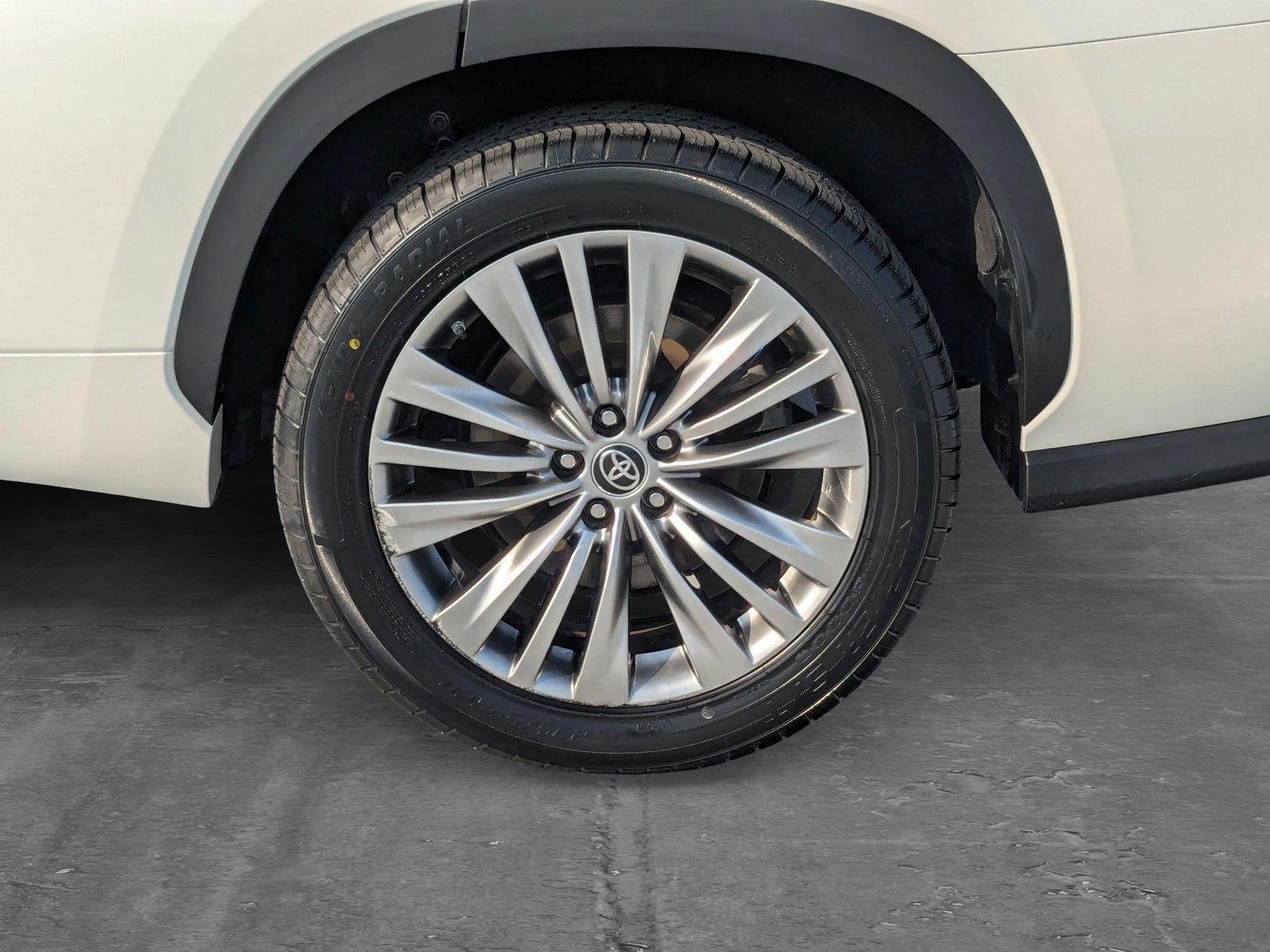 2021 Toyota Highlander Vehicle Photo in Clearwater, FL 33765
