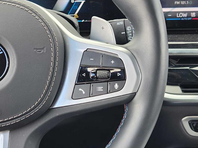 2025 BMW X7 M60i Vehicle Photo in PLANO, TX 75024
