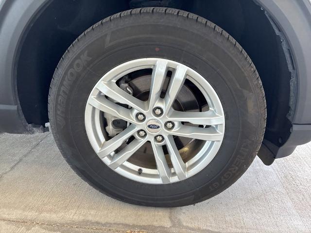2024 Ford Explorer Vehicle Photo in MANHATTAN, KS 66502-5036