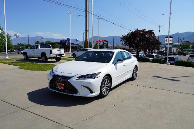 2021 Lexus ES 300h Vehicle Photo in Riverdale, UT 84405