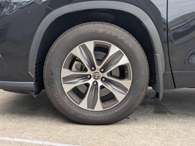 2021 Toyota Highlander Vehicle Photo in BRUNSWICK, GA 31525-1881