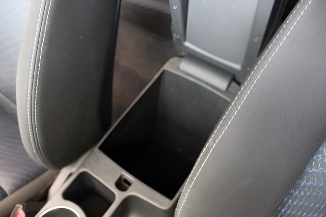 2013 Hyundai ELANTRA Coupe Vehicle Photo in Green Bay, WI 54304