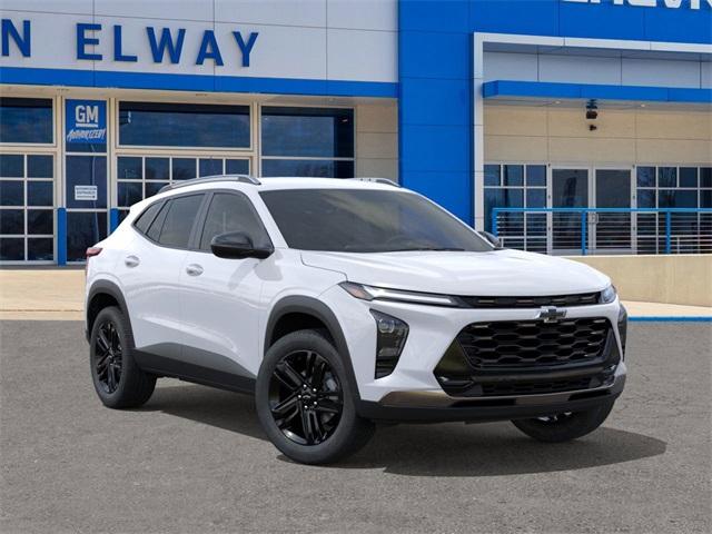 2025 Chevrolet Trax Vehicle Photo in ENGLEWOOD, CO 80113-6708