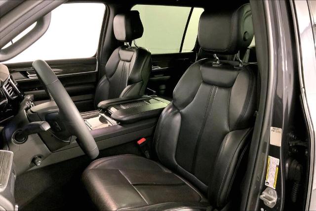 2022 Jeep Wagoneer Vehicle Photo in Kansas City, MO 64114