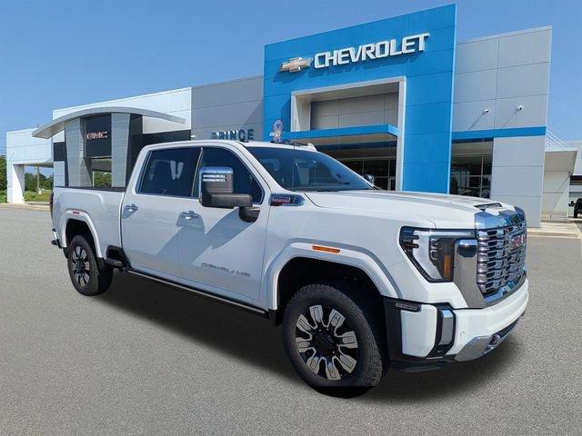 Summit White 2025 GMC Sierra 2500HD Denali Crew Cab 4WD Pickup Truck Four-Wheel Drive Automatic