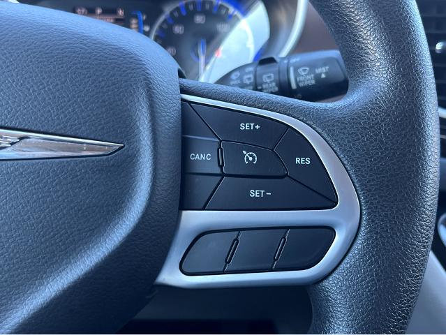 2017 Chrysler Pacifica Vehicle Photo in BEAUFORT, SC 29906-4218