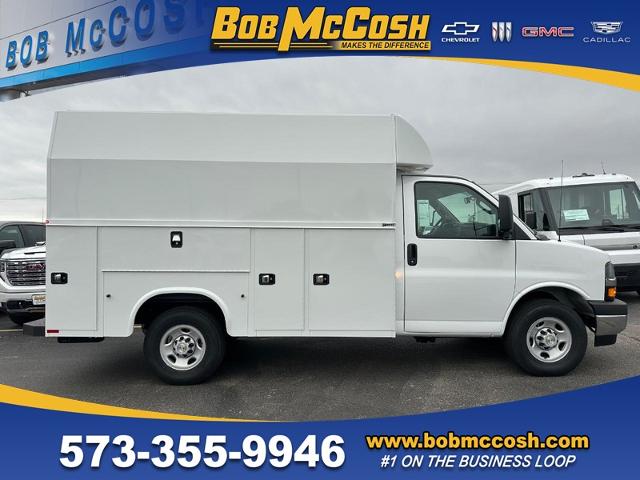 2024 Chevrolet Express Cutaway 3500 Vehicle Photo in COLUMBIA, MO 65203-3903