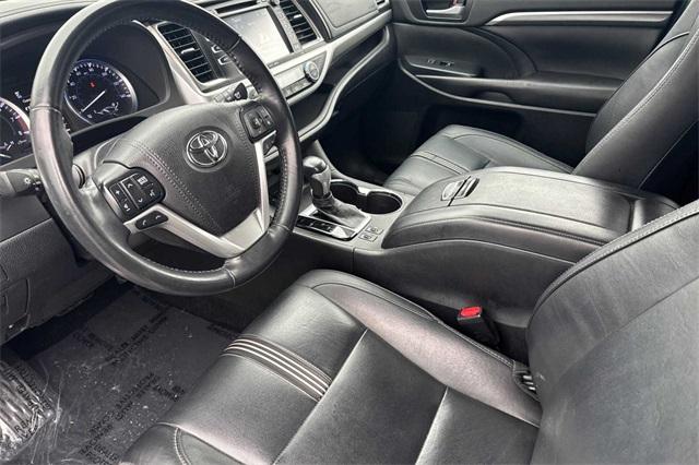 2018 Toyota Highlander Vehicle Photo in ELK GROVE, CA 95757-8703