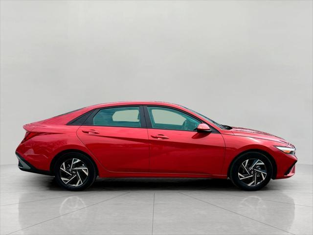 2024 Hyundai ELANTRA Vehicle Photo in Green Bay, WI 54304