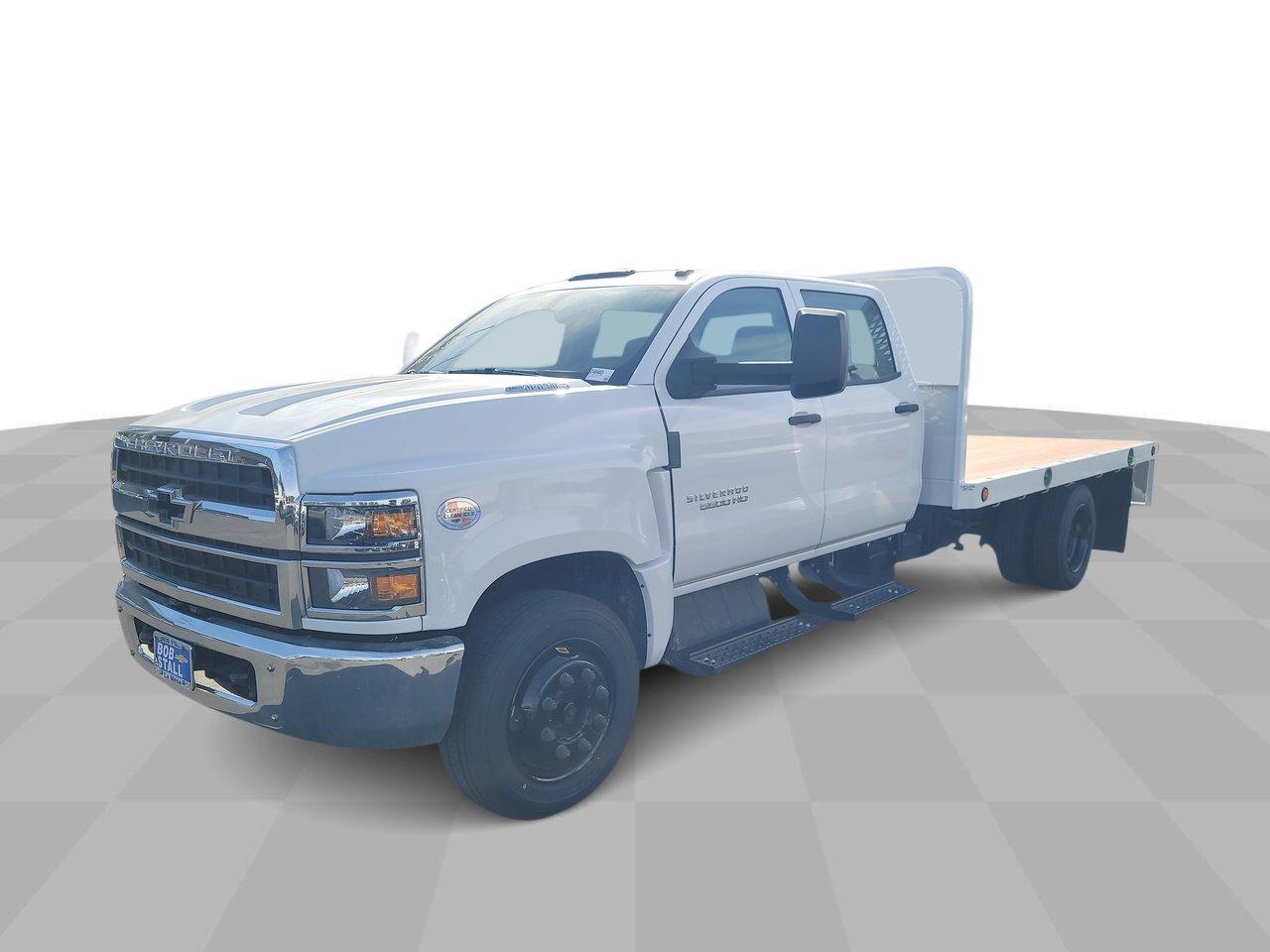 2024 Chevrolet Silverado Chassis Cab Vehicle Photo in LA MESA, CA 91942-8211