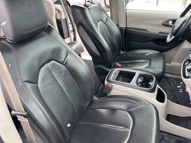 2017 Chrysler Pacifica Vehicle Photo in MEDINA, OH 44256-9631