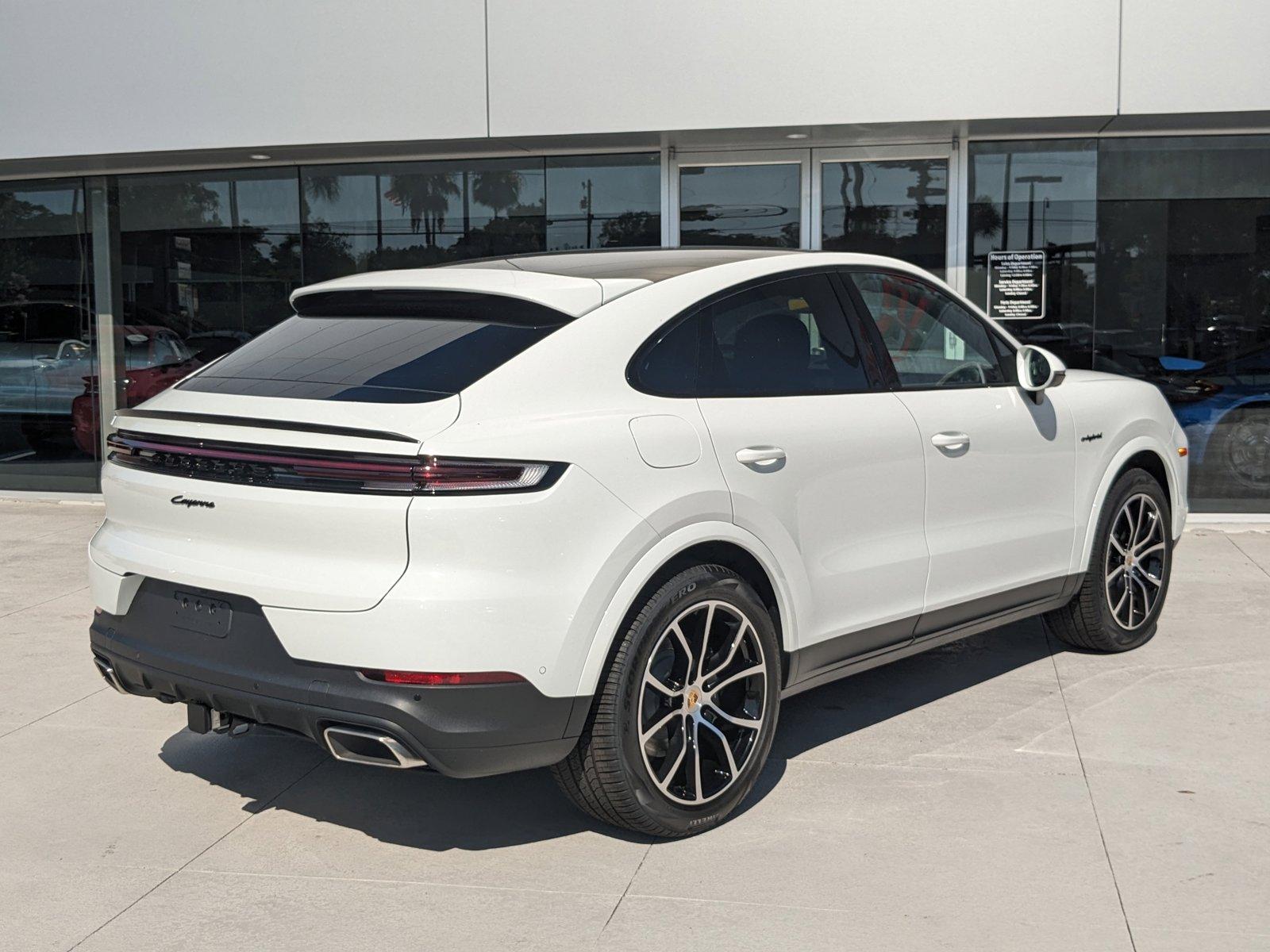 2024 Porsche Cayenne Vehicle Photo in Maitland, FL 32751