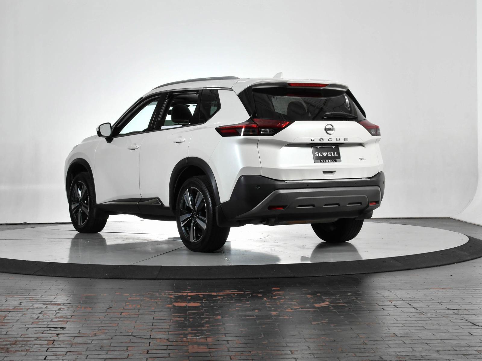 2021 Nissan Rogue Vehicle Photo in DALLAS, TX 75235