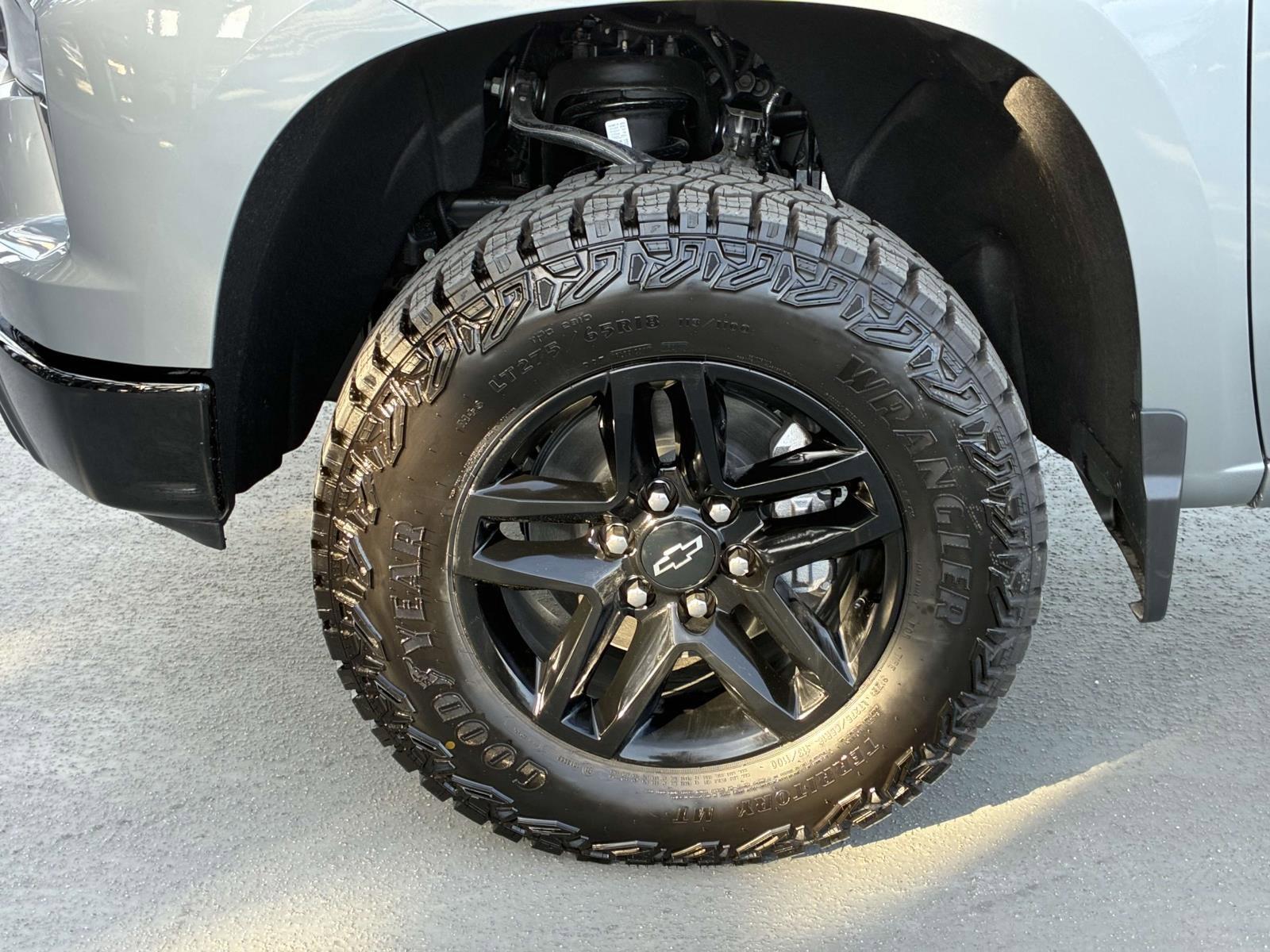 2025 Chevrolet Silverado 1500 Vehicle Photo in LOS ANGELES, CA 90007-3794