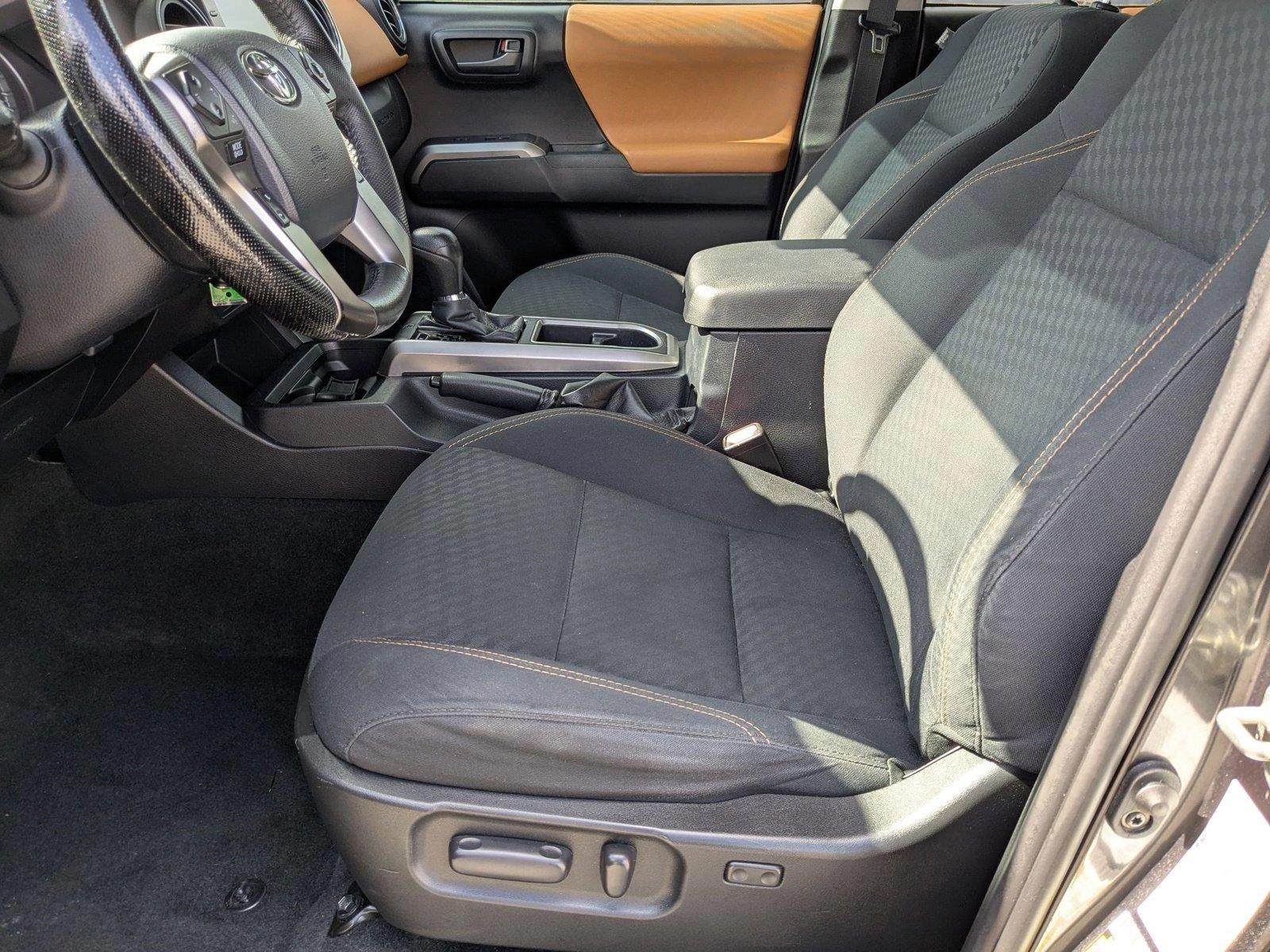 2020 Toyota Tacoma 2WD Vehicle Photo in Miami, FL 33015