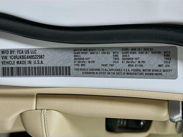 2022 Jeep Grand Cherokee L Vehicle Photo in Doylsetown, PA 18901