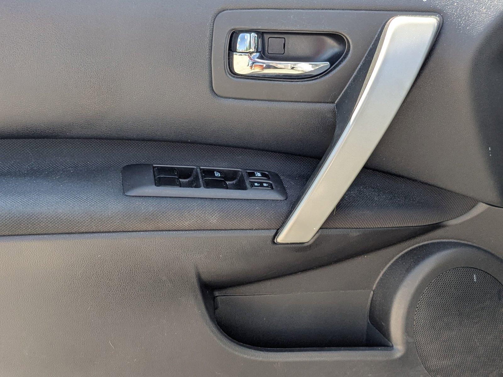 2015 Nissan Rogue Select Vehicle Photo in St. Petersburg, FL 33713