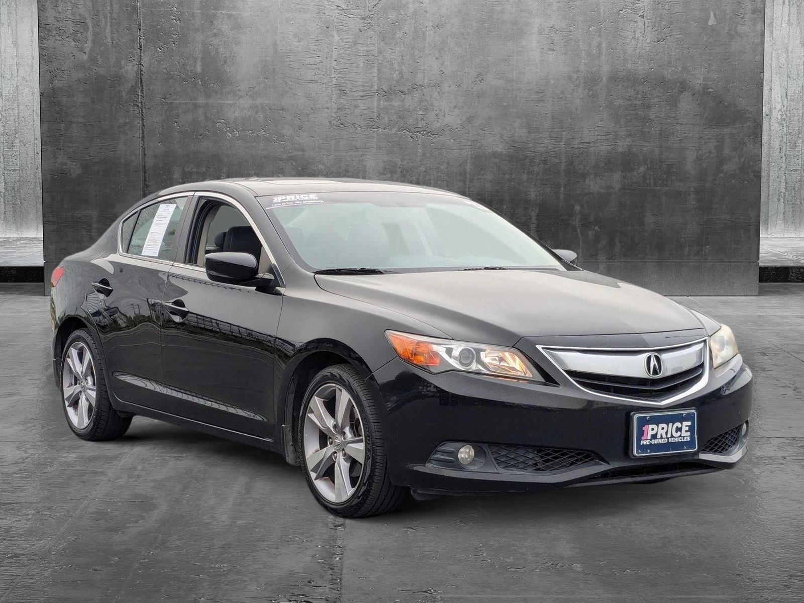 2013 Acura ILX Vehicle Photo in VALENCIA, CA 91355-1705