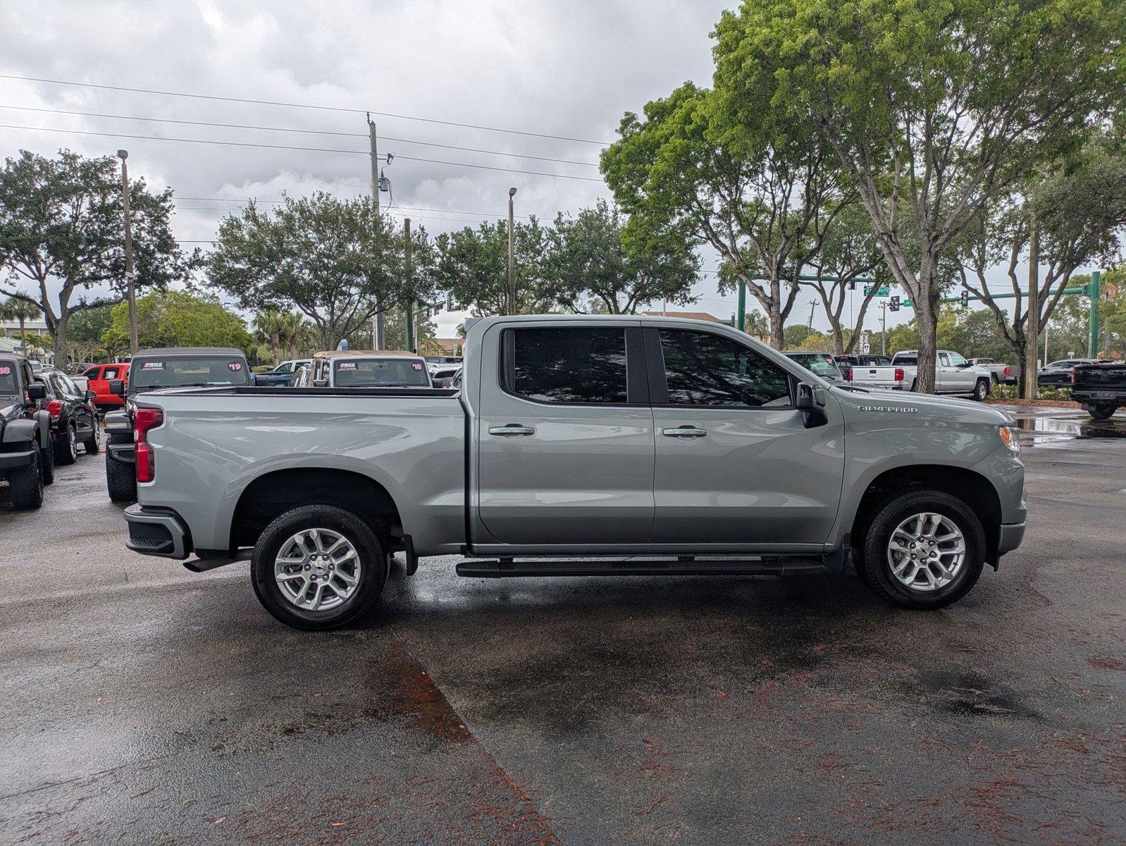 2024 Chevrolet Silverado 1500 Vehicle Photo in GREENACRES, FL 33463-3207