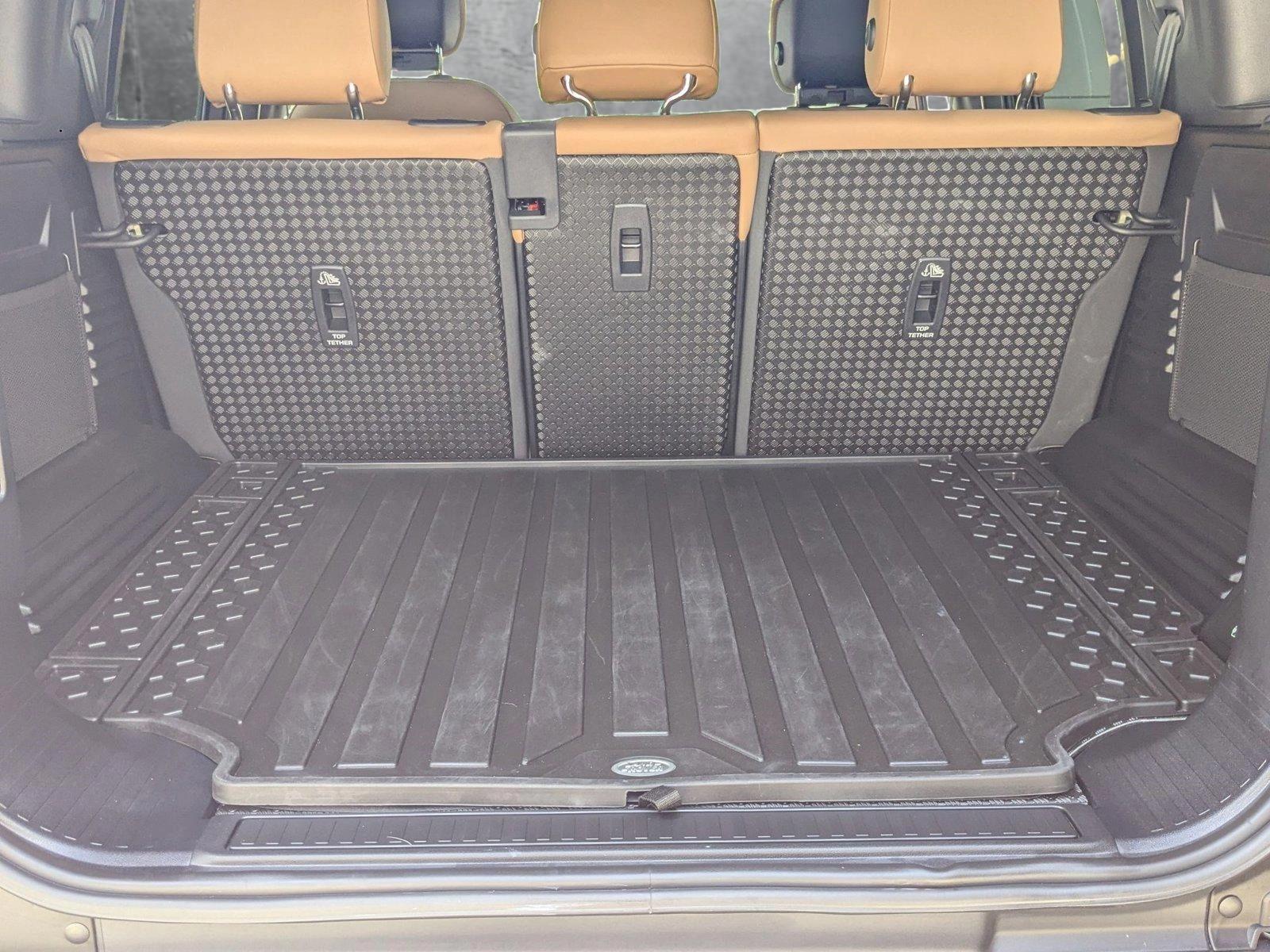 2025 Land Rover Defender Vehicle Photo in Pompano Beach, FL 33064