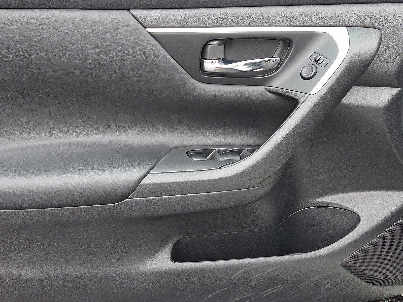 2017 Nissan Altima Vehicle Photo in Easton, PA 18045