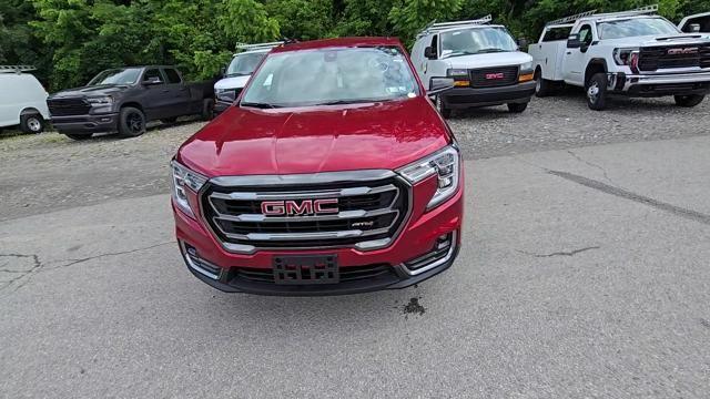 2023 GMC Terrain Vehicle Photo in Pleasant Hills, PA 15236