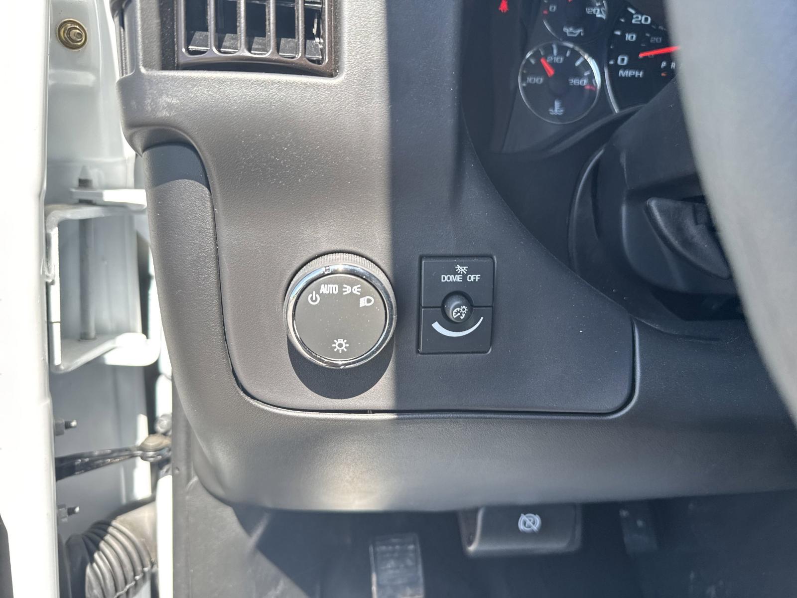 2025 Chevrolet Express Cutaway 3500 Vehicle Photo in GEORGETOWN, TX 78626-7508