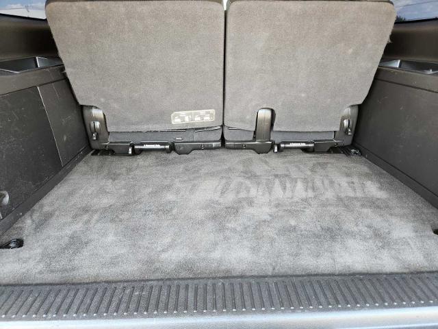 2011 Chevrolet Suburban Vehicle Photo in DENTON, TX 76210-9321
