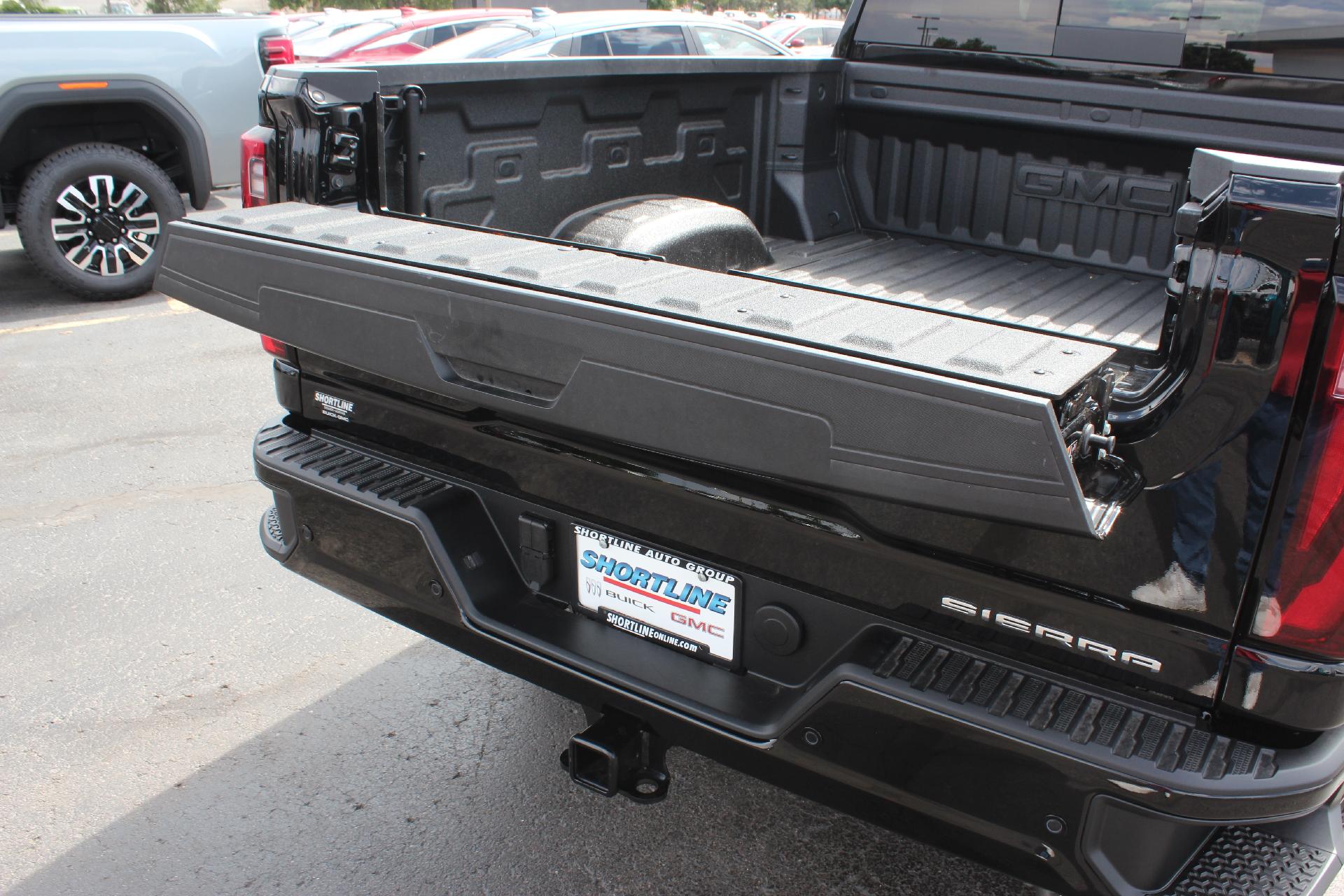 2025 GMC Sierra 2500 HD Vehicle Photo in AURORA, CO 80012-4011