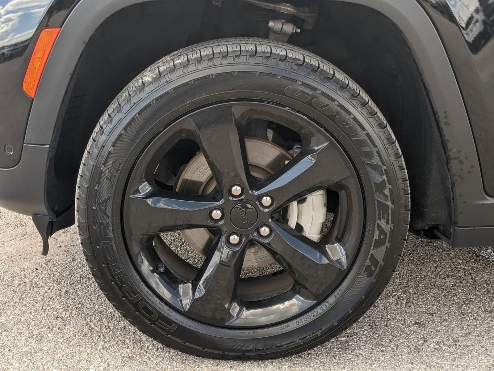 2023 Jeep Grand Cherokee Vehicle Photo in Seguin, TX 78155