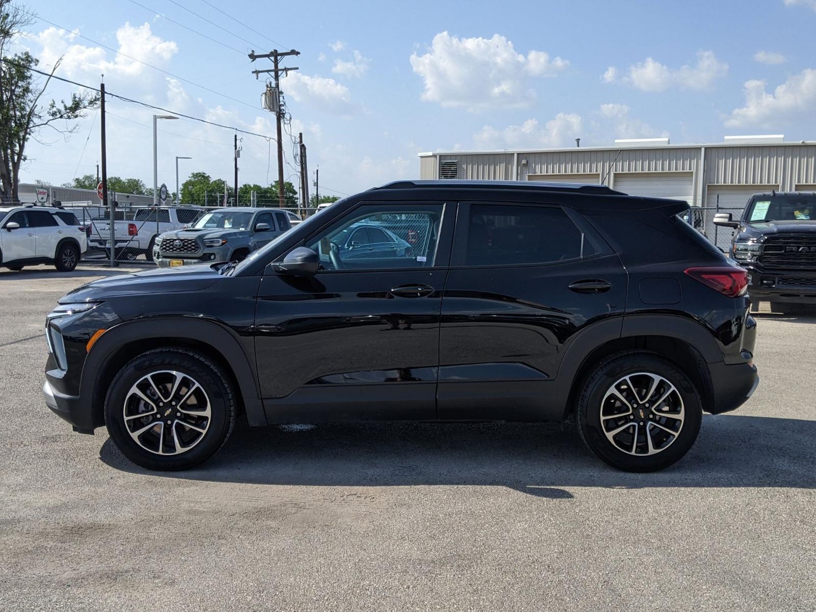 2024 Chevrolet Trailblazer Vehicle Photo in Seguin, TX 78155