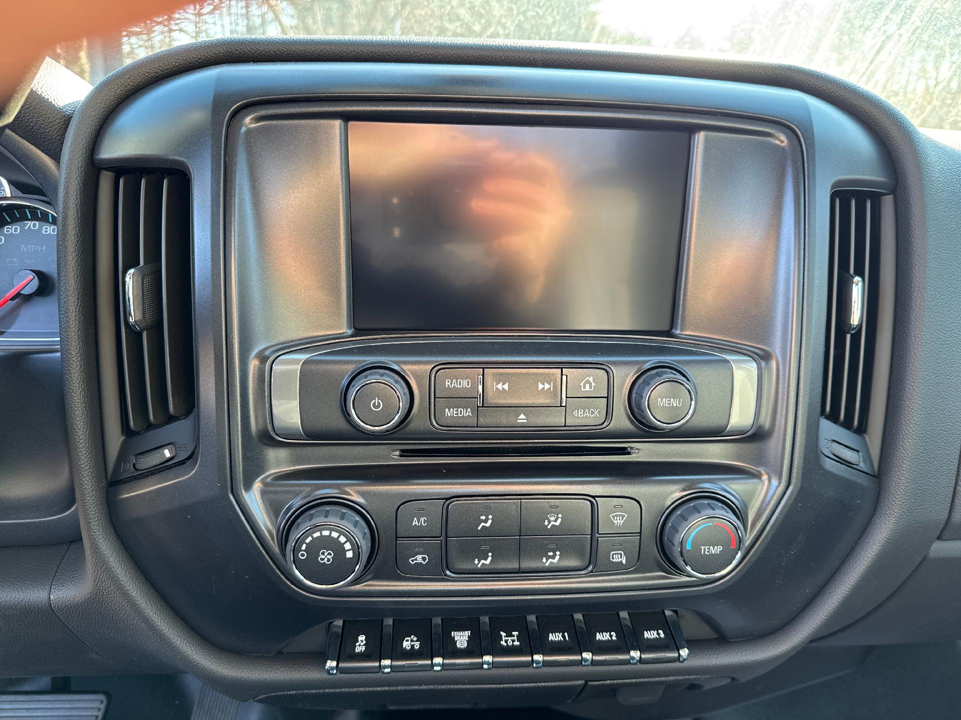 2024 Chevrolet Silverado 5500 HD Vehicle Photo in SOUTH PORTLAND, ME 04106-1997